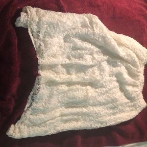 Im selling a kids skirt from abercrombie